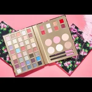 Betsey Johnson Makeup Luv Betsy Cosmetics 56 Piece Color
